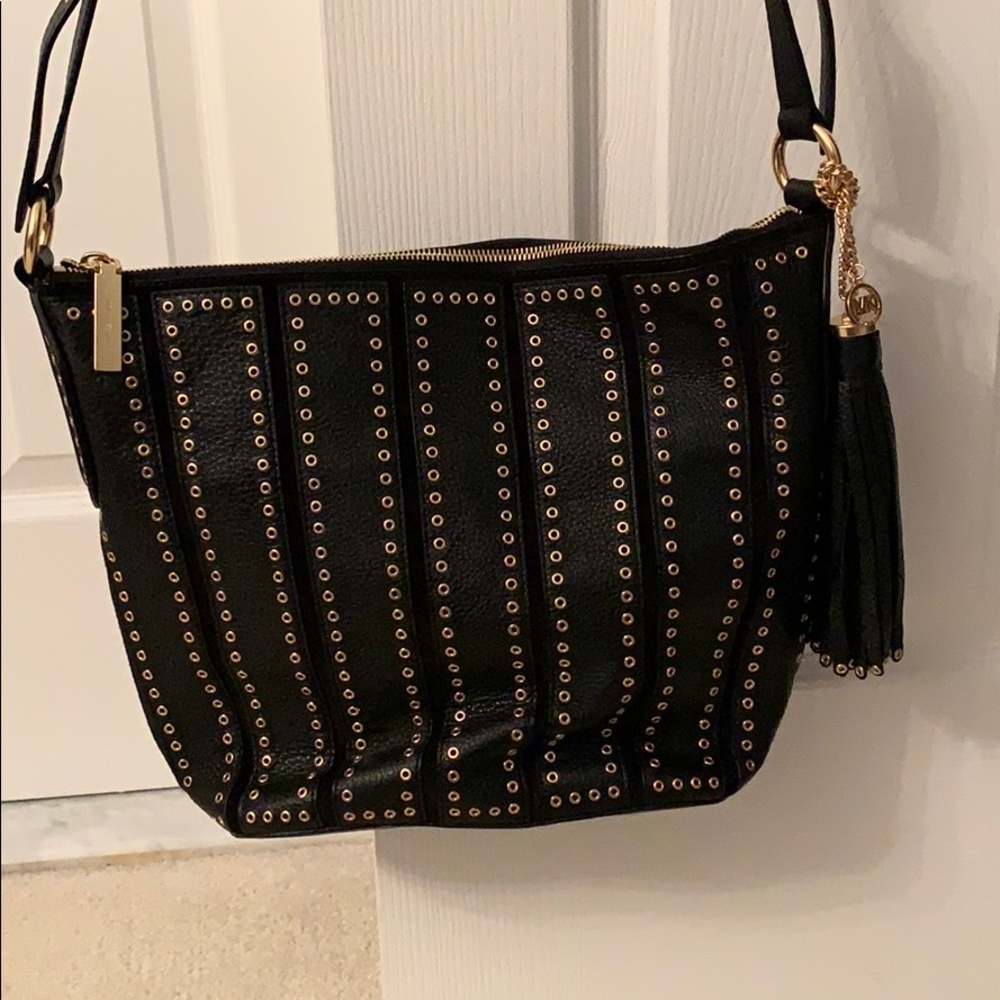 Michael kors bucket purse